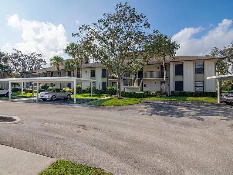 28 Plantation Dr #204 — Photo 27