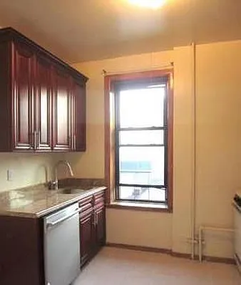 Rented by Limestone Realty Bklyn, LLC | media 16