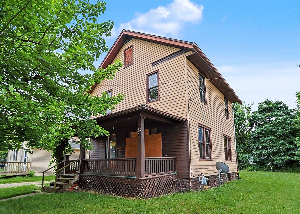 2nd image of 348 Grace St