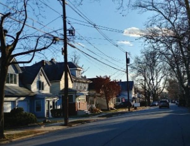 2nd image of 447 Elm Ave