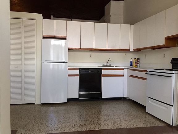 4th image of 1300 Collins Ave #N103