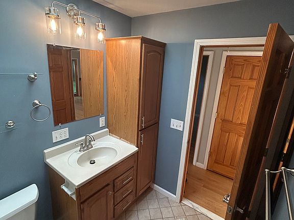 5th image of 245 Church Rd #B