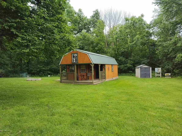 22196 Lost Ridge Ln, Gays Mills, WI 54631