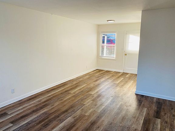3rd image of 2036 Filbert St #0