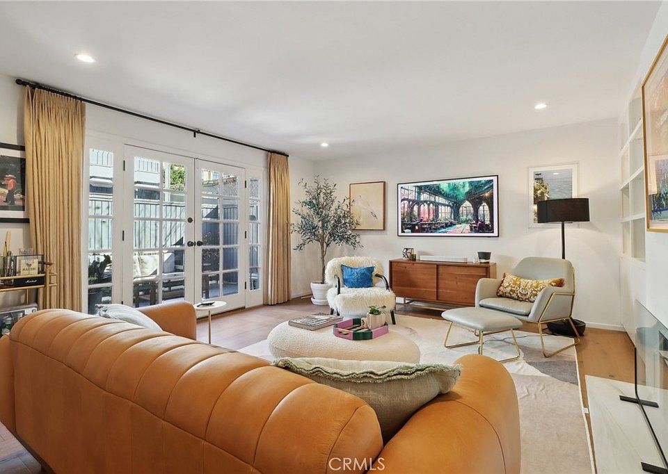 1st image of 880 Hilldale Ave APT 9
