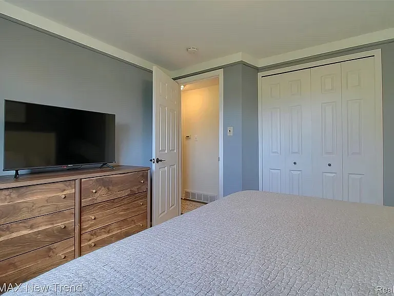 254 Harvard Ave — Photo 11