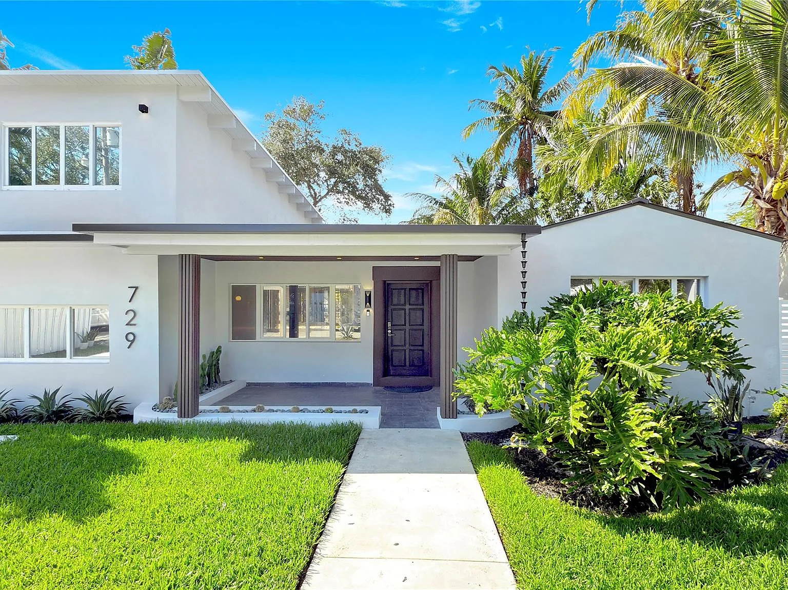 4 bed, 4.0 bath, 2126 sqft, $8,500 — Photo 1