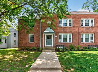 3930 W St NW APT 4, Washington, DC 20007