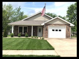 805 N Rutherford St, Macon, MO 63552