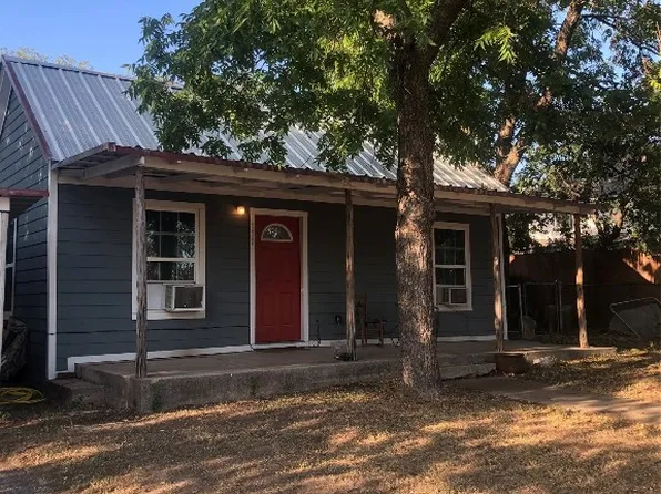 130 W Mesquite St, Dublin, TX 76446