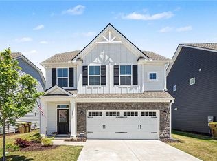 587 Gunter Dr, Hoschton, GA 30548
