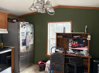 242 Symes Pond Rd, Barnet, VT 05821