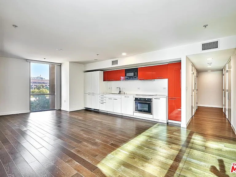 901 S Flower St #500 — Photo 19
