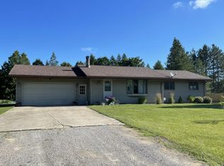 1937 E Deckerville Rd, Caro, MI 48723
