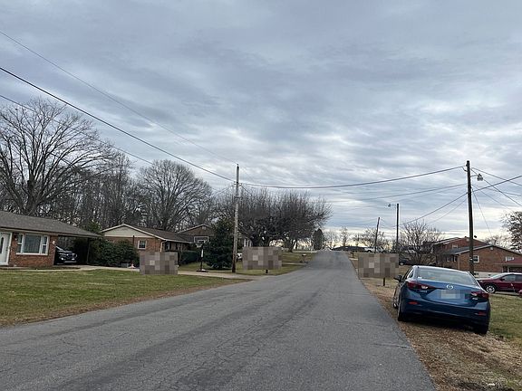 4th image of 94 Edge Hill Dr