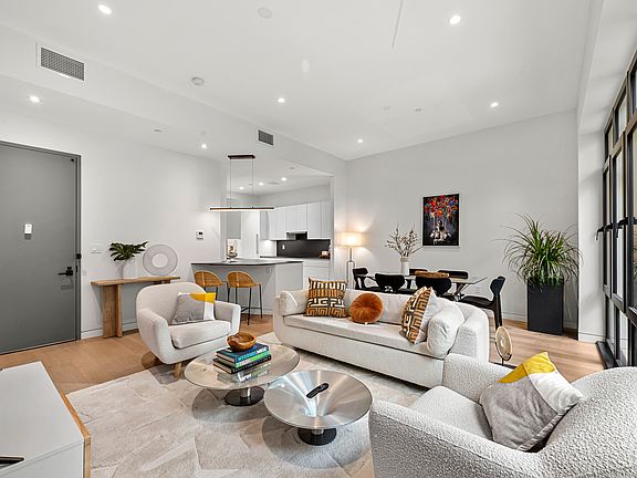 2nd image of 324 W 108th St #22