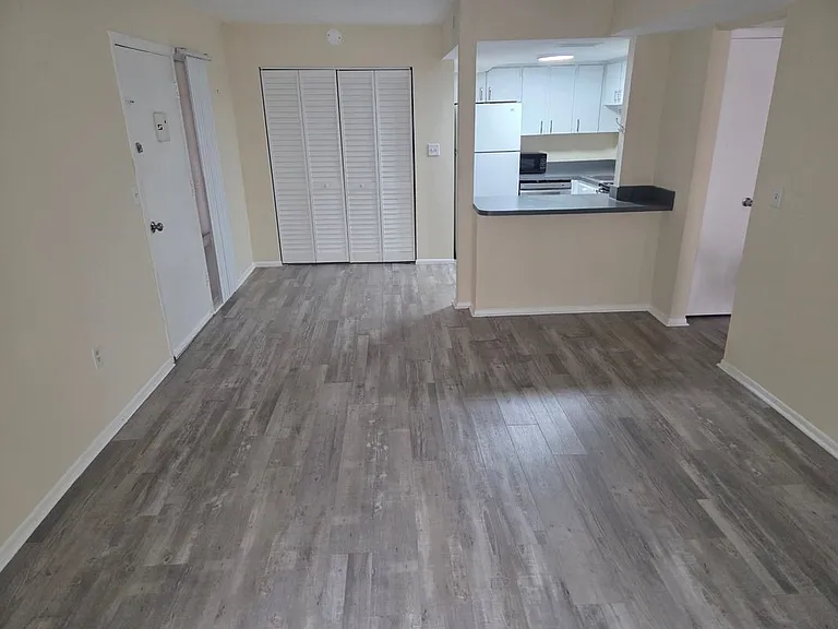 8605 Huron Ct #34 — Photo 4