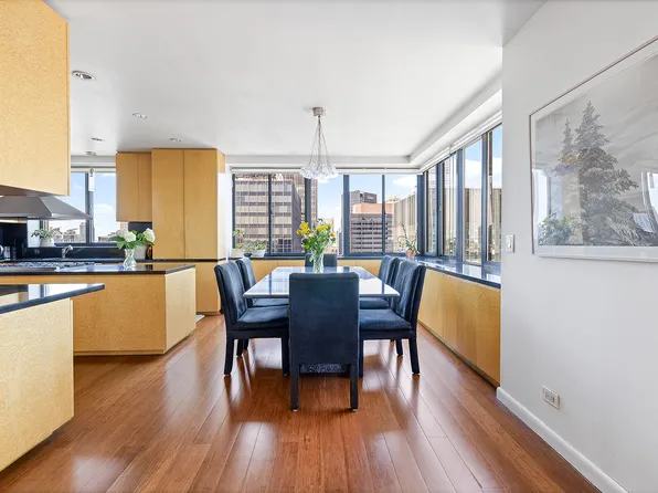 250 East 40th Street image 5 of 24