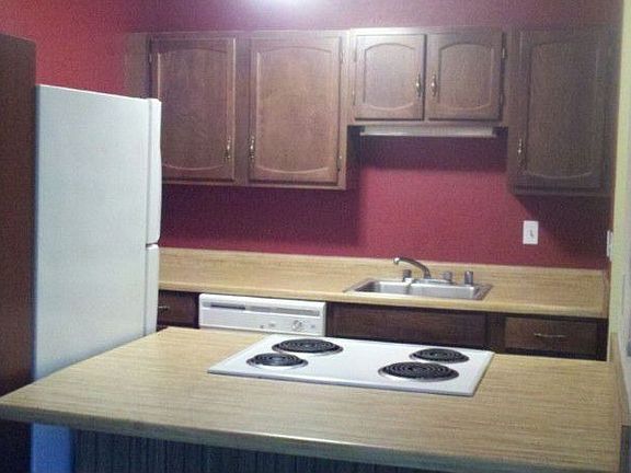 Great breakfast bar with lots of counter space. All appliances stay including the dishwasher and refrigerator.