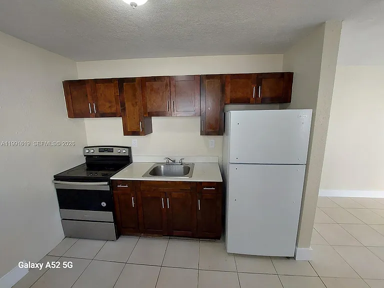 1574 NW 58th St #1574 — Photo 2