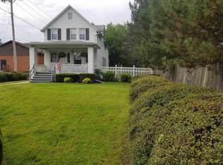 8 Sycaway Ave, Troy, NY 12180