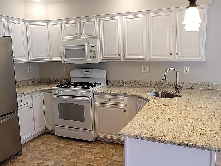 103 Castleton Rd — Photo 15