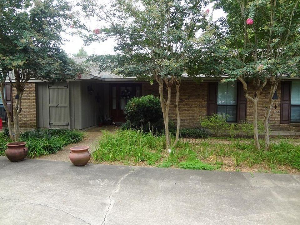 1st image of 1001 Parkway Dr