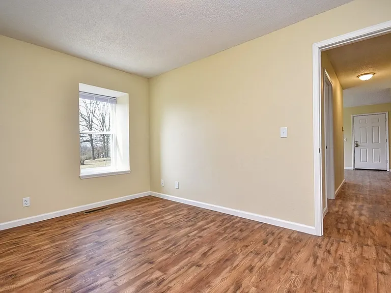 616 Evergreen St — Photo 12