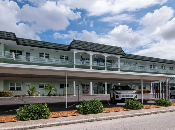 5935 30th Ave S APT 206, Gulfport, FL 33707