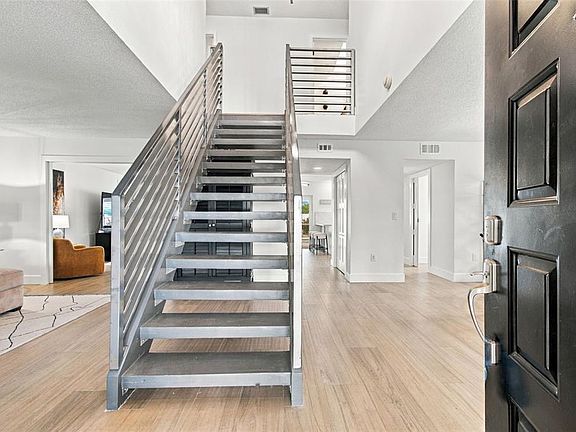 5th image of 3063 MOCKINGBIRD COURT