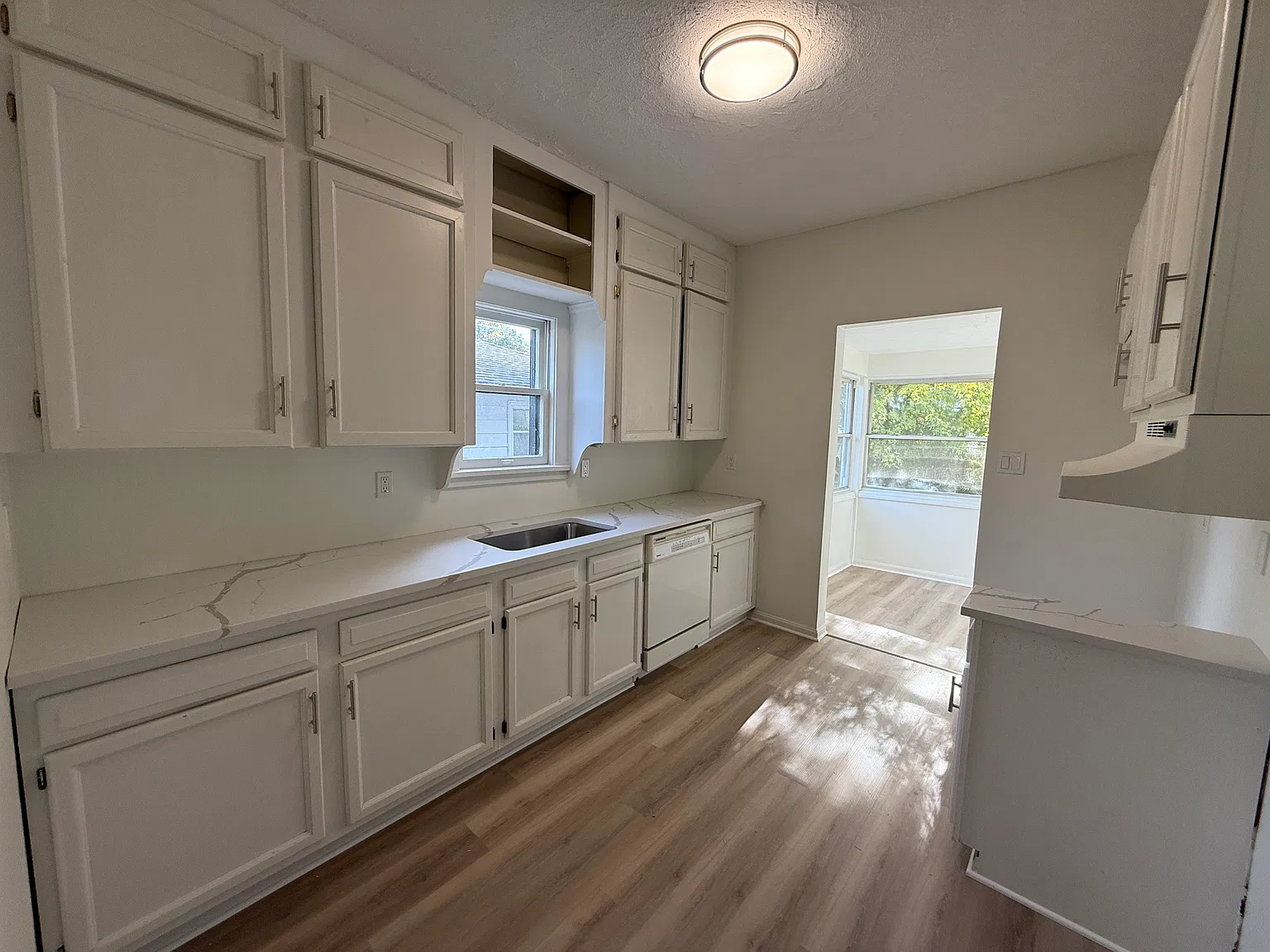 3 bed, 1414 sqft, $1,600 — Photo 2