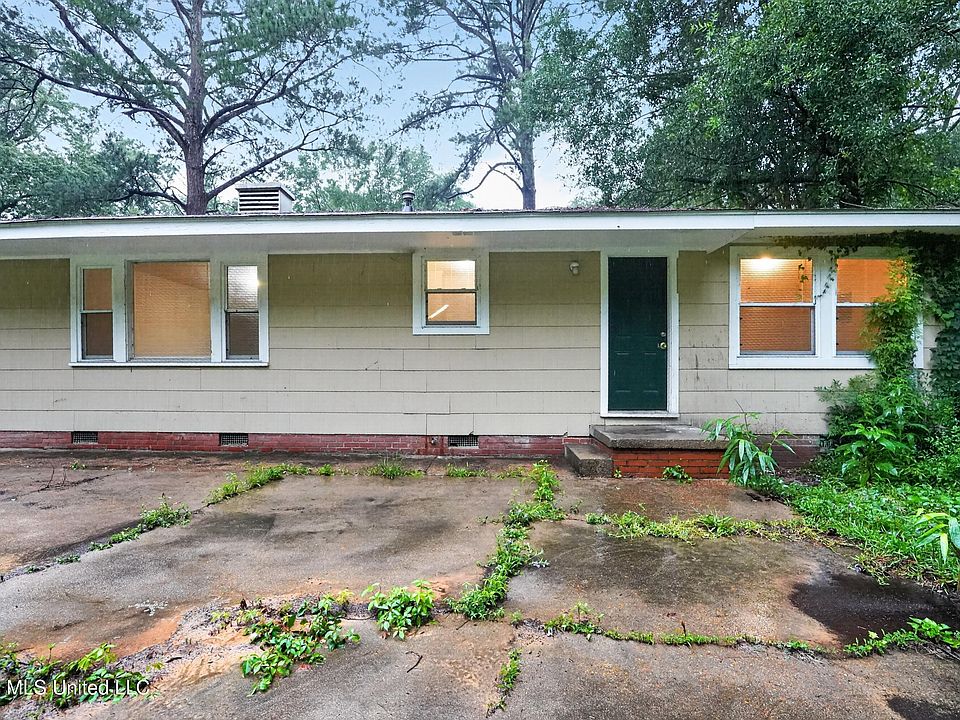 1st image of 3110 Peterson Dr