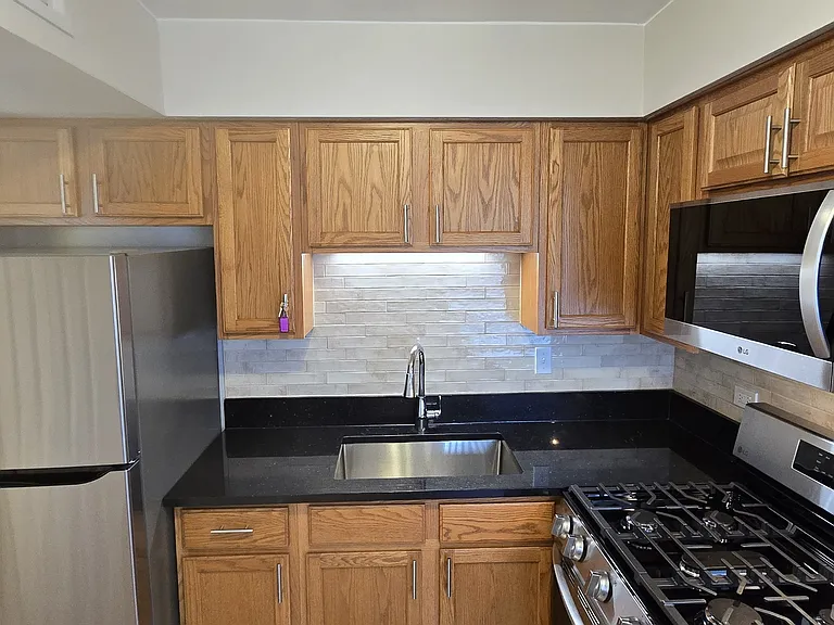 16601 Jean Ln — Photo 4