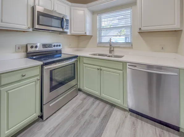 330 N J St APT 3, Lake Worth Beach, FL 33460