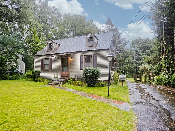 3rd image of 55 Arden St
