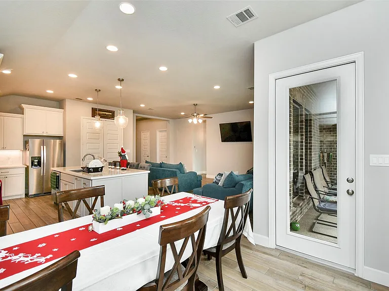 5042 Albany Shores Ln — Photo 24