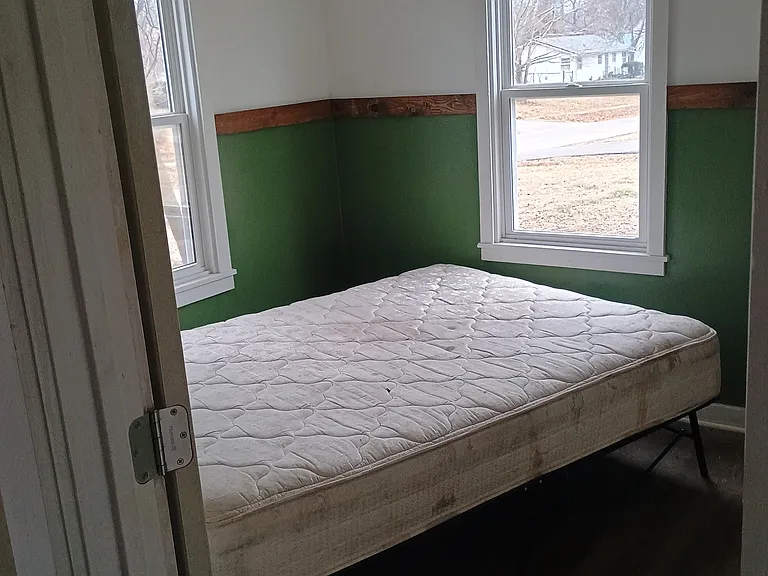 420 E Washington St — Photo 5