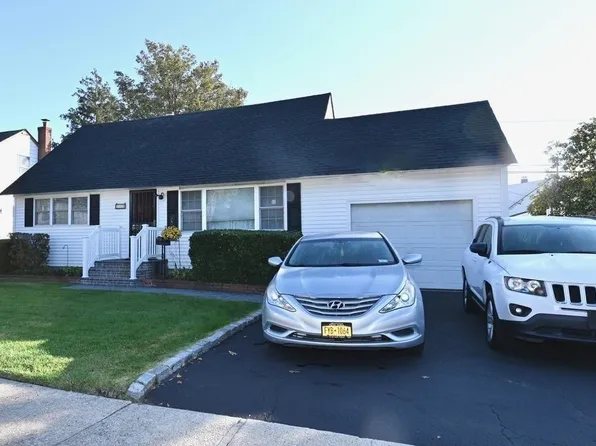 145 Miller Road, Hicksville, NY 11801
