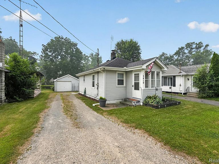 Listing photo 5