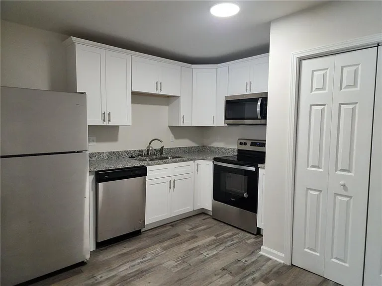 141 Hoover Dr #105 — Photo 2