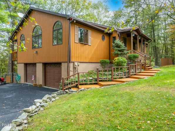 169 Pond Dr, Matamoras, PA 18336