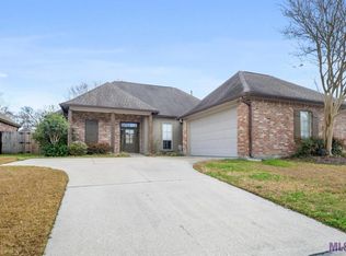5727 Parkknoll Place Dr, Baton Rouge, LA 70816