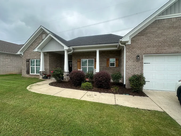 140 Grey Fox Dr — Photo 2