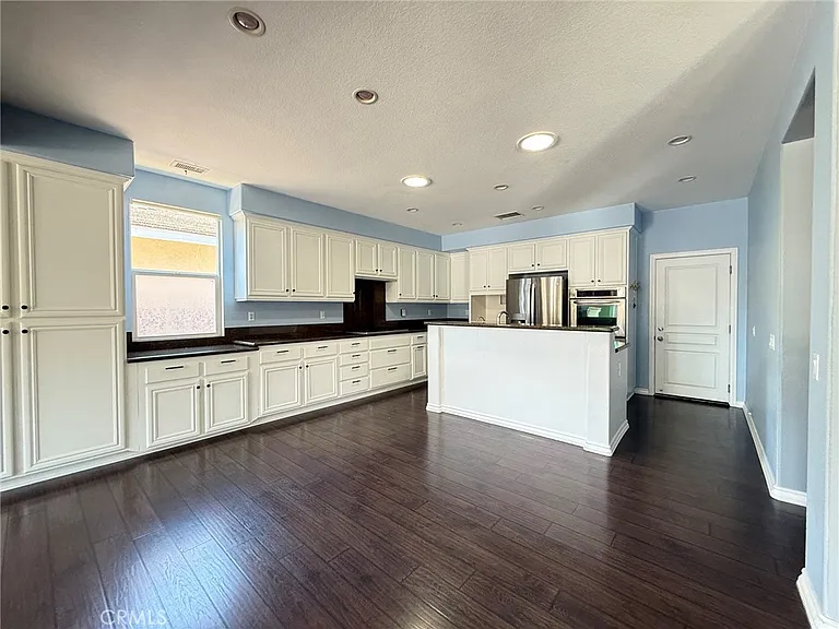 27949 Breakwater Ct — Photo 6