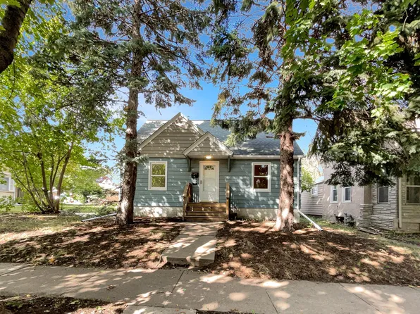 865 3rd St E, Saint Paul, MN 55106