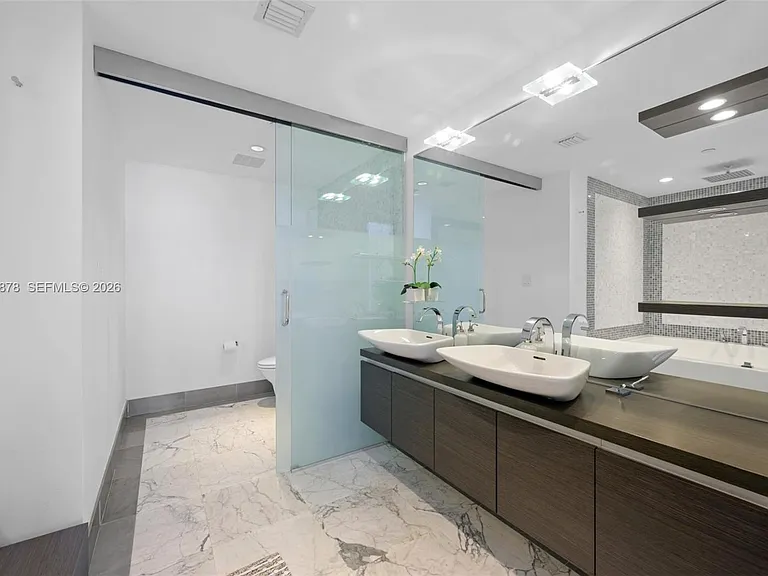 200 Biscayne Boulevard Way #4314 — Photo 13