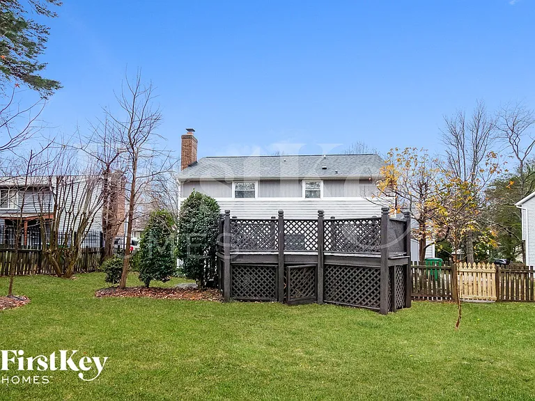 9512 Robert Burns Ct — Photo 15