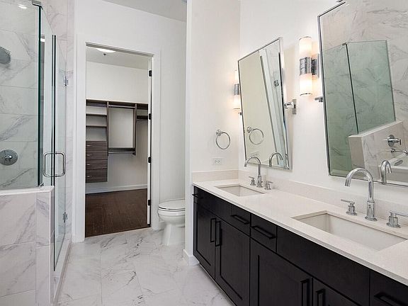 4th image of 1080 Park Ave NE