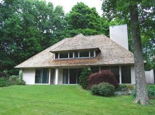 91 Beacon St, Marblehead, MA 01945