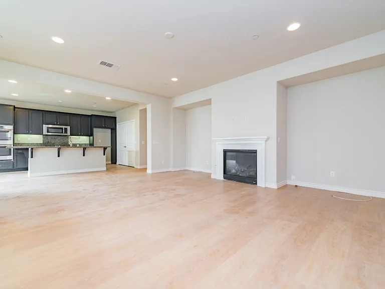 7763 Lupin St — Photo 9